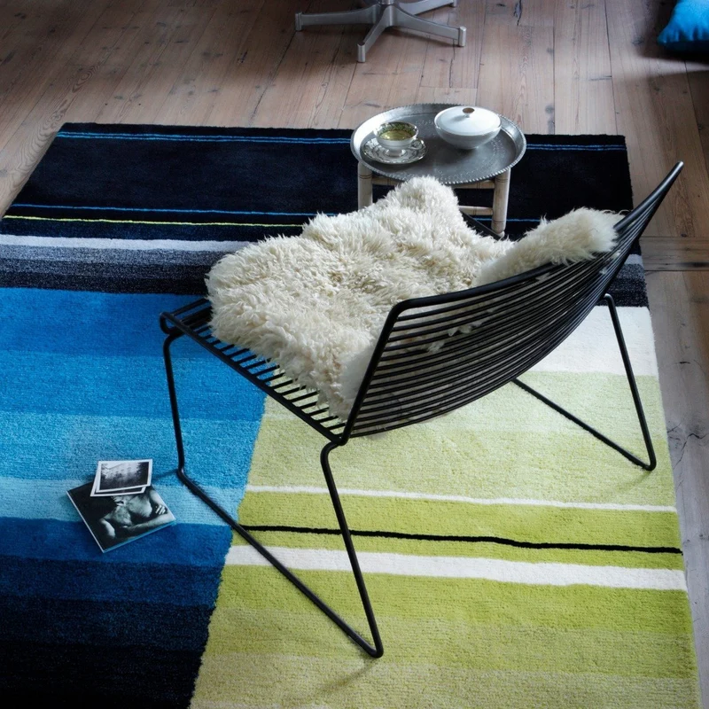 Chaise lounge en métal noir Hee - HAY