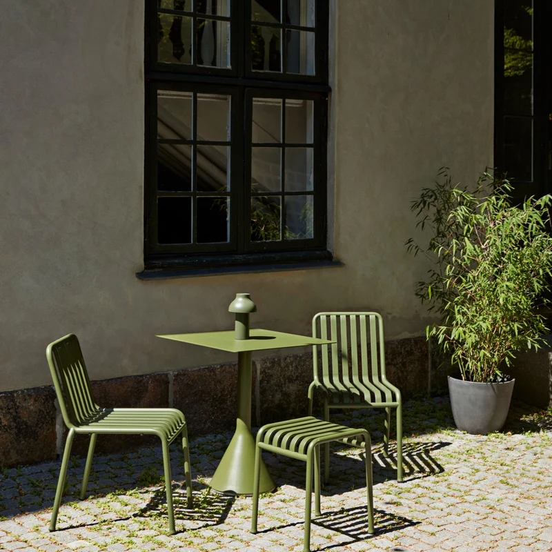 Tabouret en métal gris Palissade - HAY