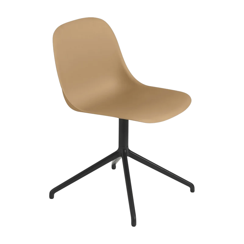 Chaise ocre piétement pivot Fiber - Muuto
