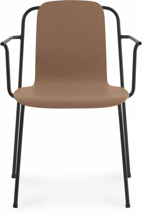 Chaise avec accoudoirs marron structure noire Studio Brown - Normann Copenhagen