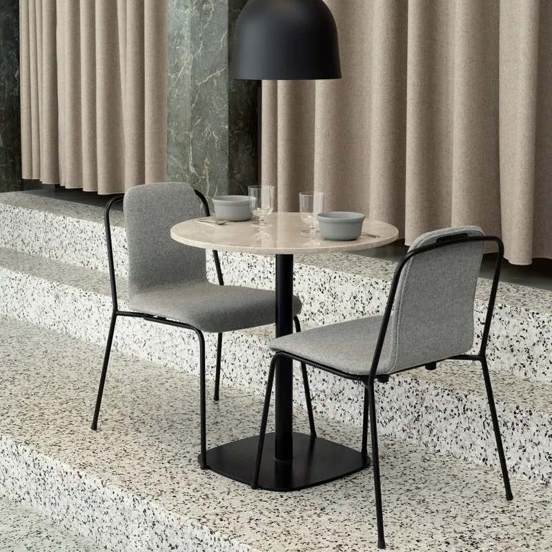 Chaise noire structure noire Studio noir - Normann Copenhagen