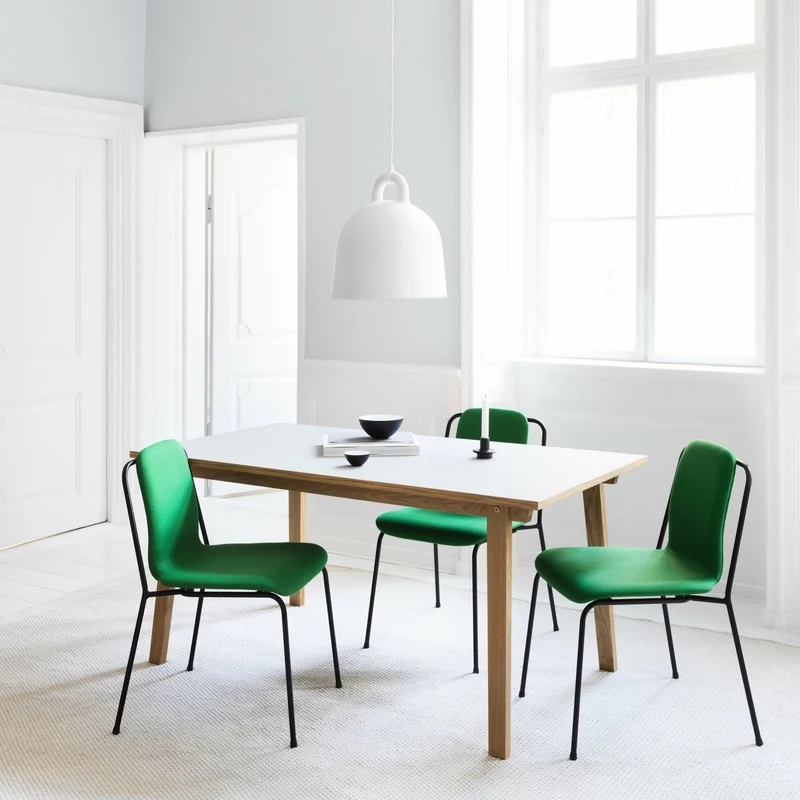 Chaise verte structure noire Studio vert - Normann Copenhagen