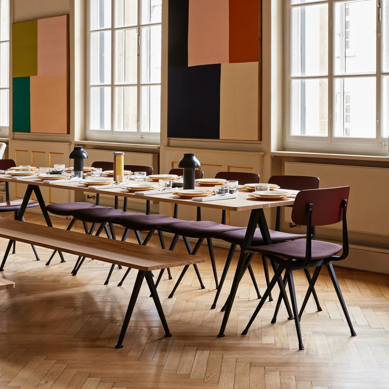 Table 300 cm en chêne massif solide fumé et acier noir Pyramid 02 - HAY
