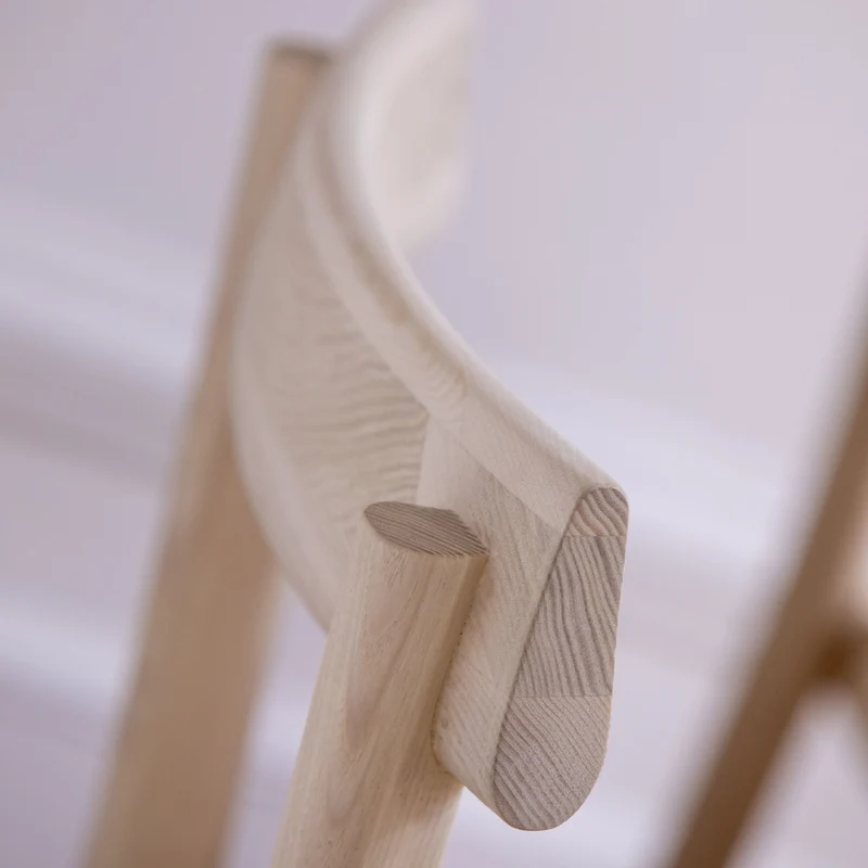 Chaise en frêne Galta - Kann Design