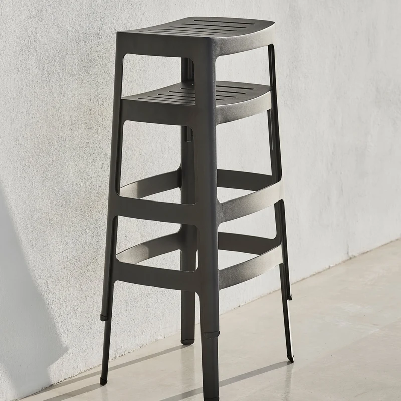 Tabouret de bar en aluminium noir Cut - Cane-Line