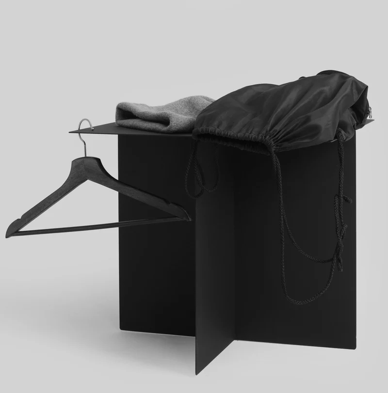 Table basse en métal noir Oli - Custom Form