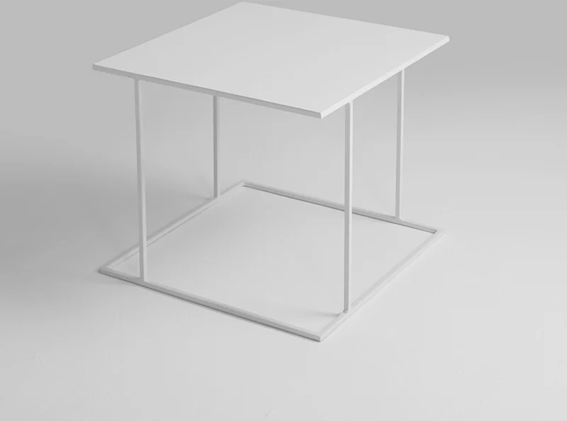 Table d'appoint carré en métal blanc Walt - Custom Form