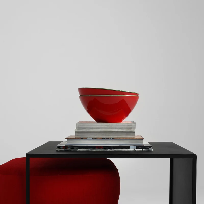 Table basse carré en métal noir 2 Wall - Custom Form