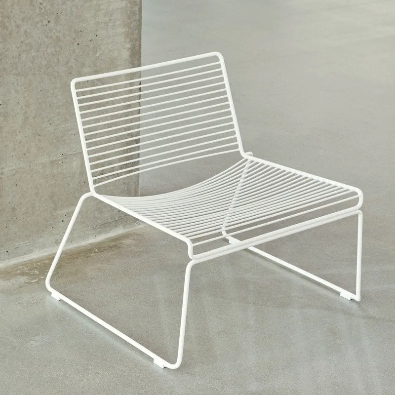 Chaise lounge en métal blanc Hee - HAY