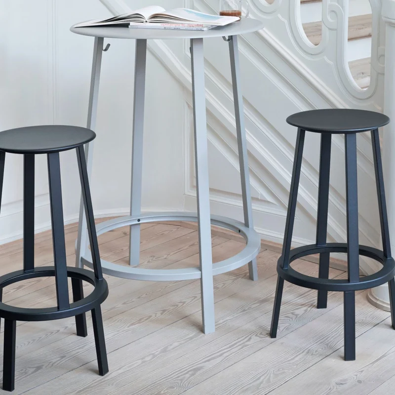 Table haute en aluminium rouge Revolver - HAY