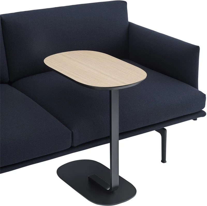 Table d'appoint noire plateau en chêne Relate - Muuto