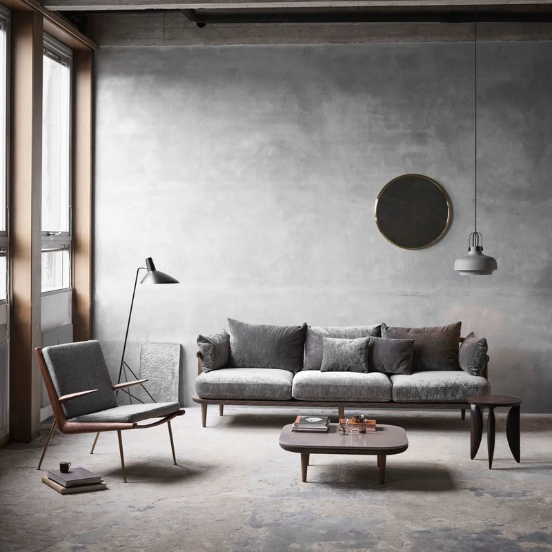 Fauteuil avec accoudoirs en noyer Karakorum 003 HM2 Boomerang - &tradition