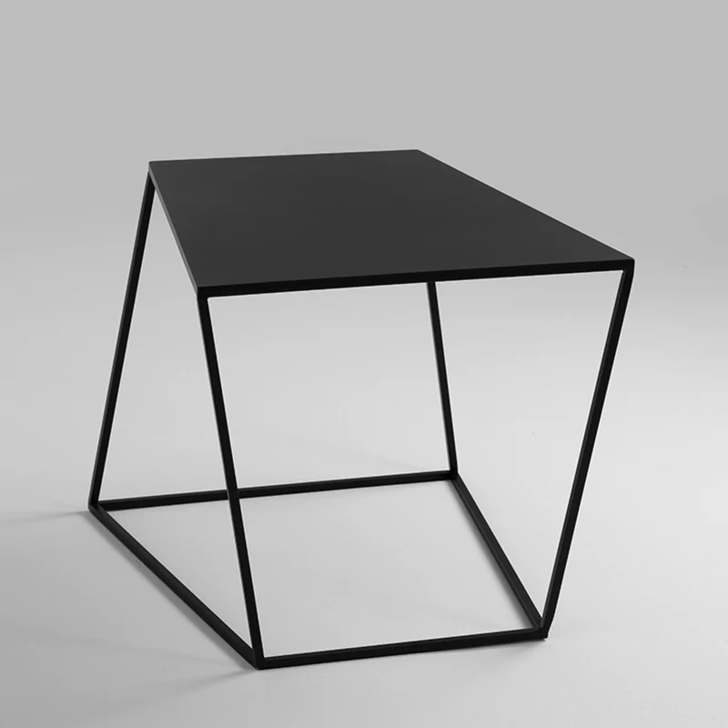 Table basse carrée en métal noir Zak - Custom Form