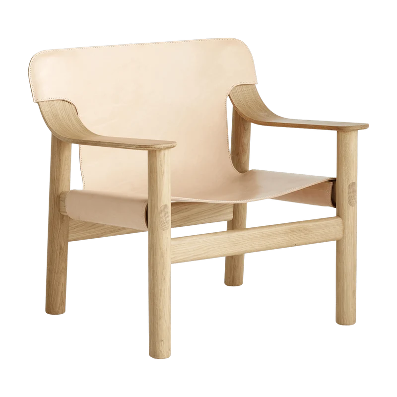 Fauteuil en chêne avec housse en cuir beige Bernard - HAY