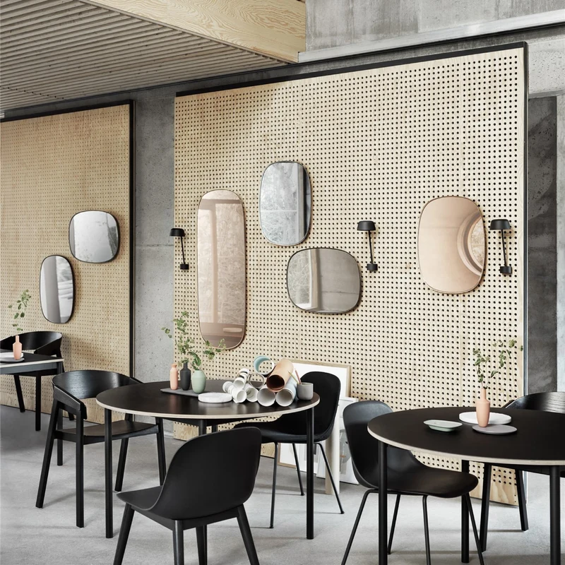 Table ronde noire piétement noir 110 cm Base - Muuto