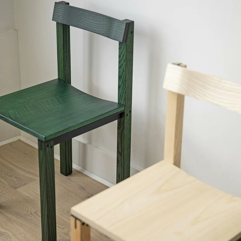 Chaise design en chêne vert Tal - Kann Design