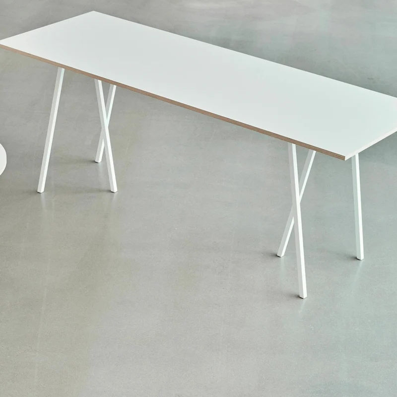 Set de 2 grands tréteaux en acier blanc Loop Stand - HAY