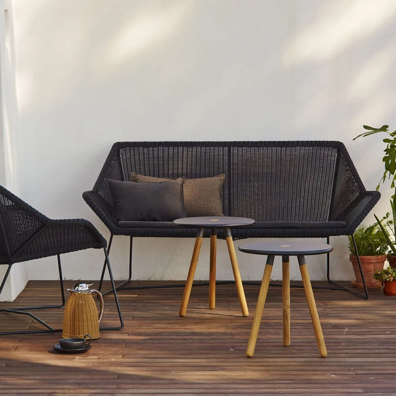 Canapé noir avec coussin d'assise gris Breeze - Cane-Line