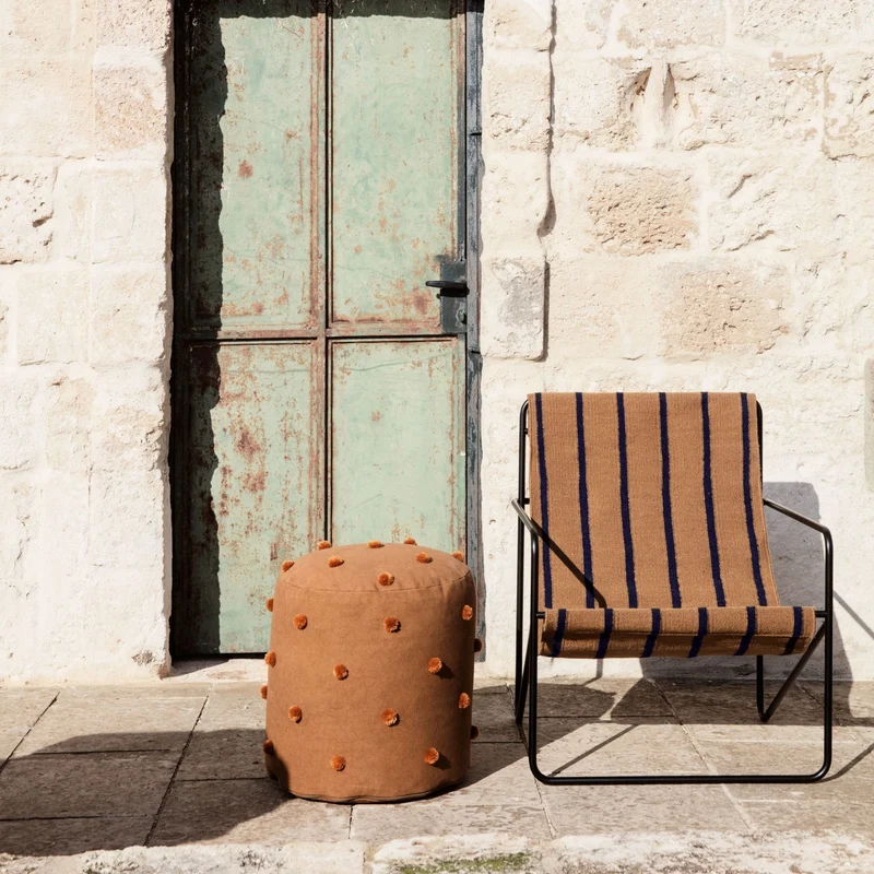 Fauteuil en métal noir et tissu recyclé sable 63 x 77 cm Desert - Ferm Living