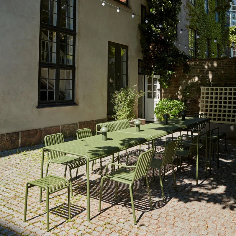 Table à manger d'extérieur en métal anthracite 170x90cm Palissade - HAY