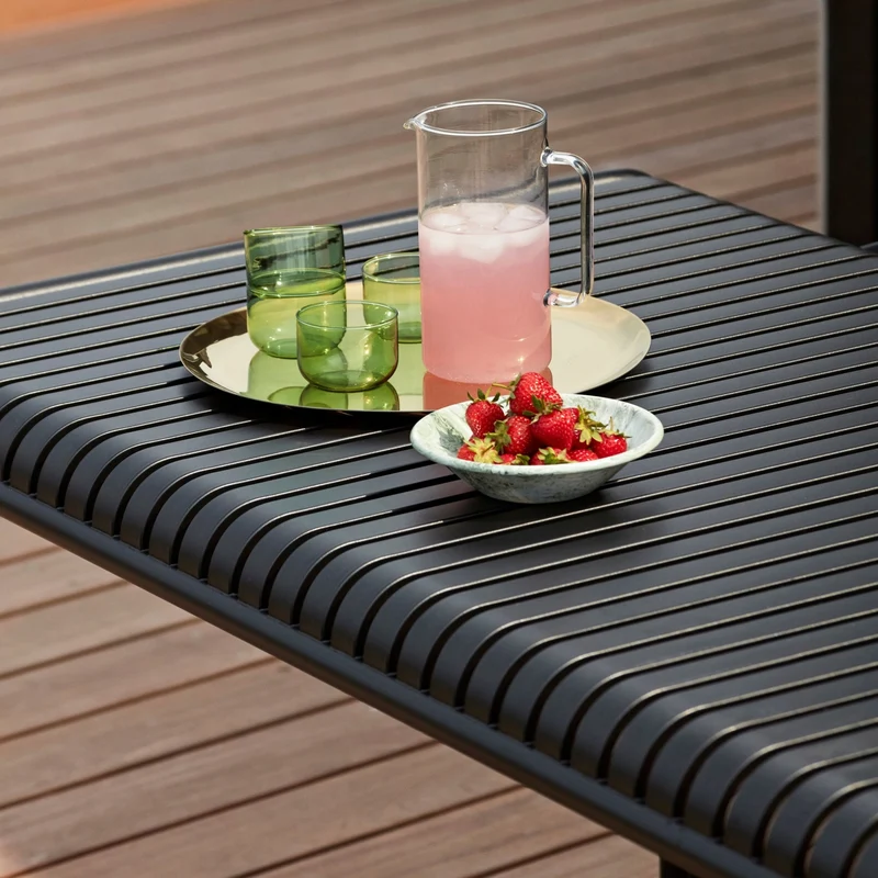 Table à manger d'extérieur en métal anthracite 82,5x90cm Palissade - HAY