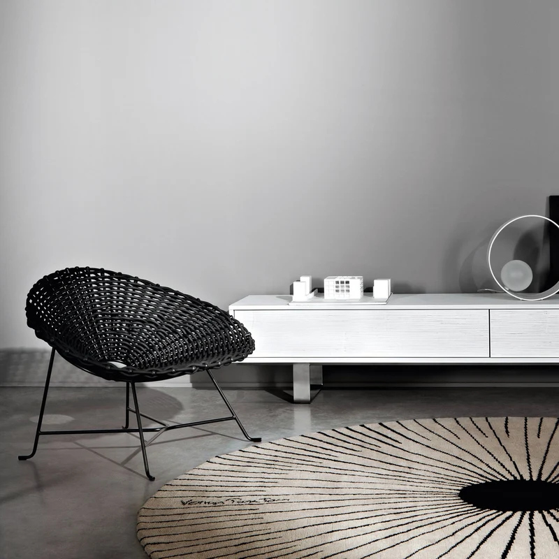 Fauteuil laqué noir Sweet 27 - Gervasoni