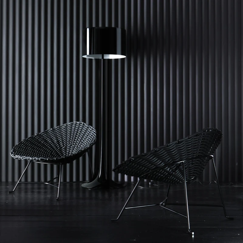 Fauteuil laqué noir Sweet 27 - Gervasoni