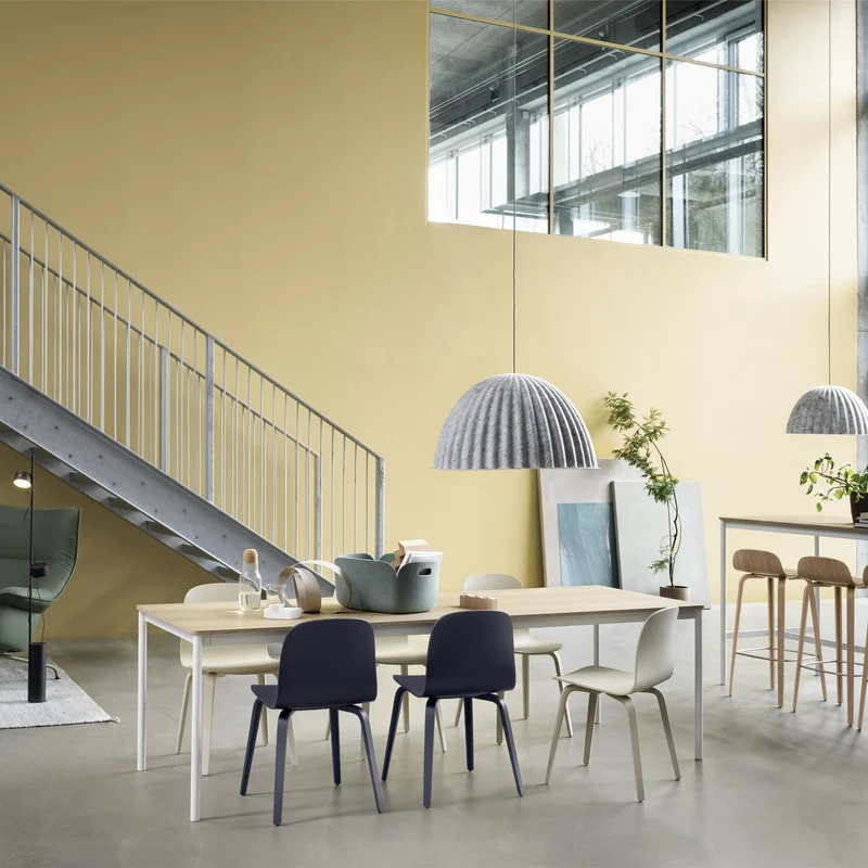 Table 250 cm blanche et bois piétement blanc Base - Muuto