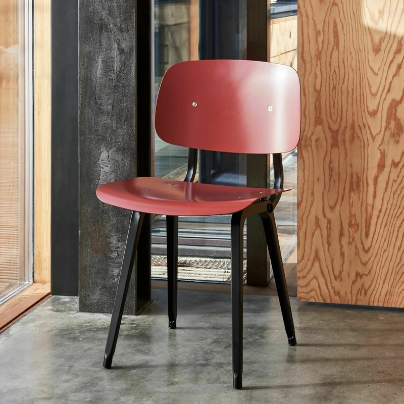 Chaise en acier prune Revolt - HAY