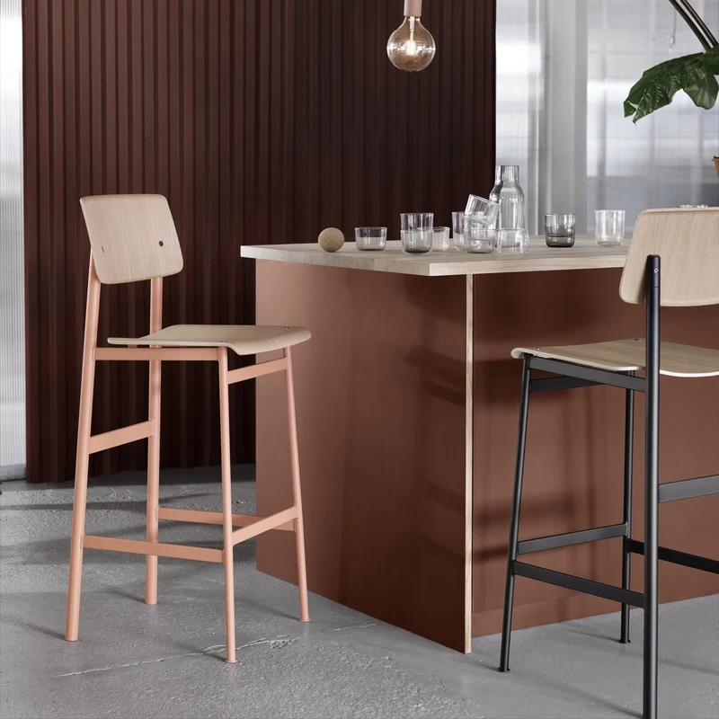 Chaise de bar en chêne et assise verte 65 cm Loft - Muuto