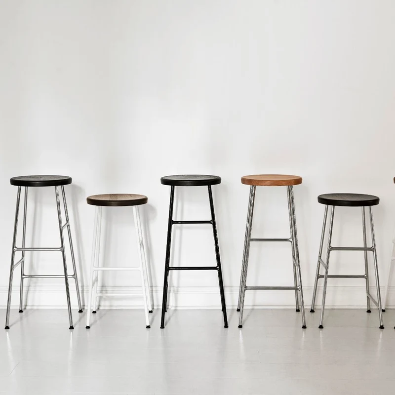 Tabouret de bar en bois foncé et acier chromé 65 cm - HAY