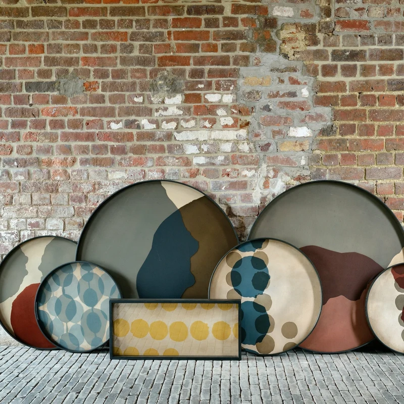 Plateau en verre rouge XL Translucent Silhouettes - Ethnicraft Accessories