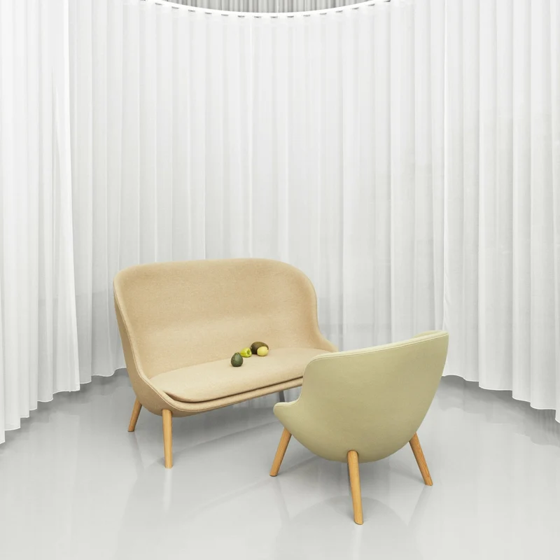 Canapé en chêne et tissu beige 168 cm Hyg - Normann Copenhagen