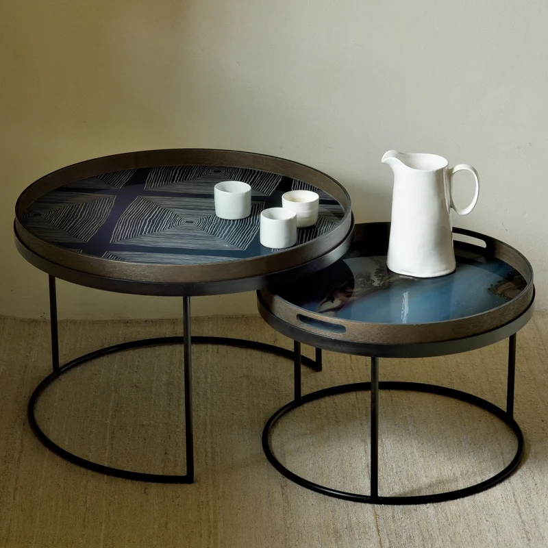 Plateau en verre organique bleu et marron S Linear Flow - Ethnicraft Accessories