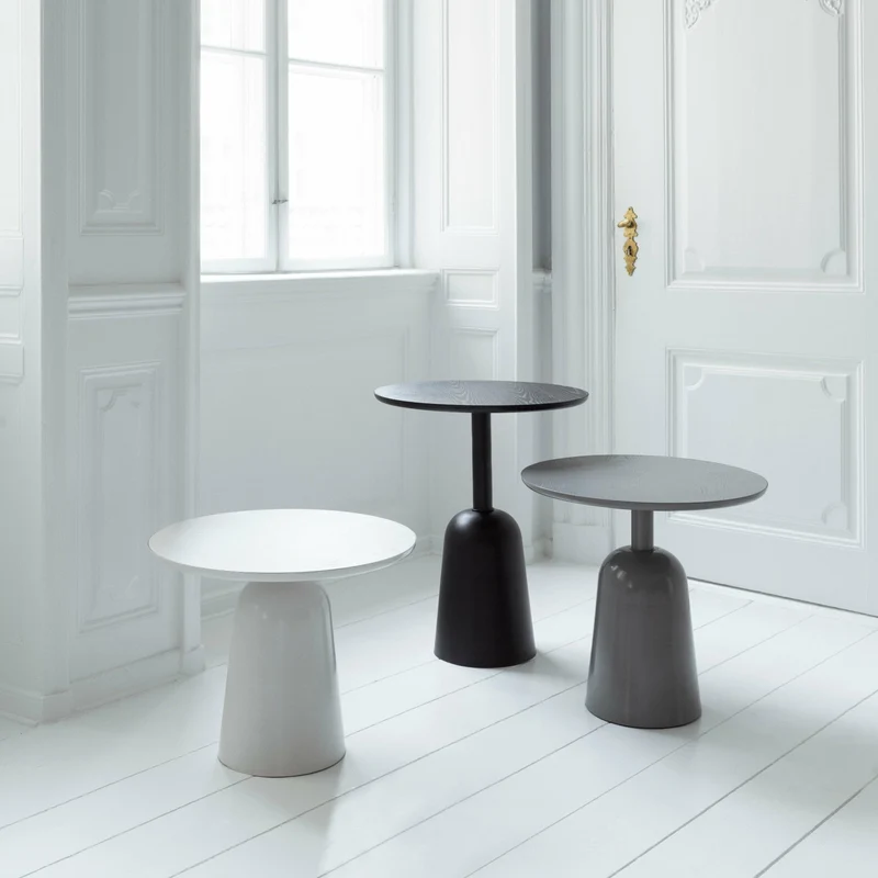 Table basse en acier noire Turn table noir - Normann Copenhagen