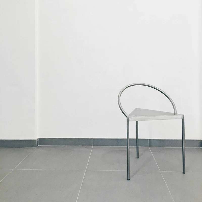 Chaise en acier argenté Triangolo - Frama