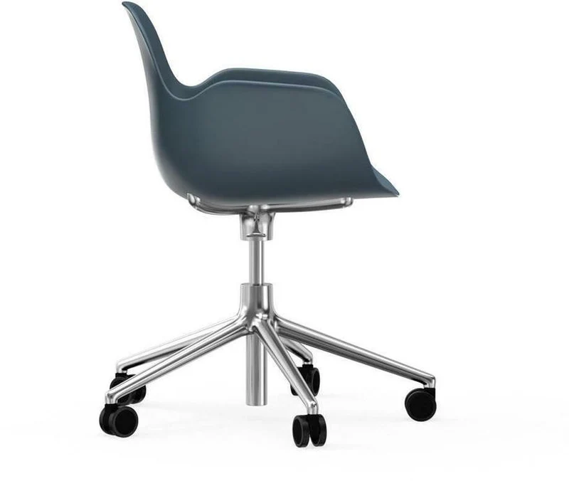 Chaise de bureau avec accoudoirs en aluminium et pp bleu Form - Normann Copenhagen