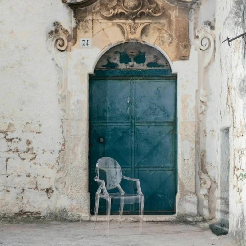 Chaise avec accoudoirs transparente Louis Ghost - Kartell