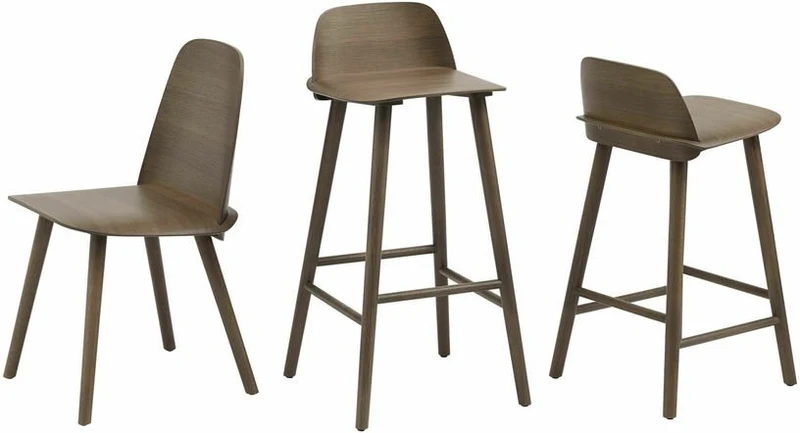 Chaise en chêne foncé Nerd - Muuto
