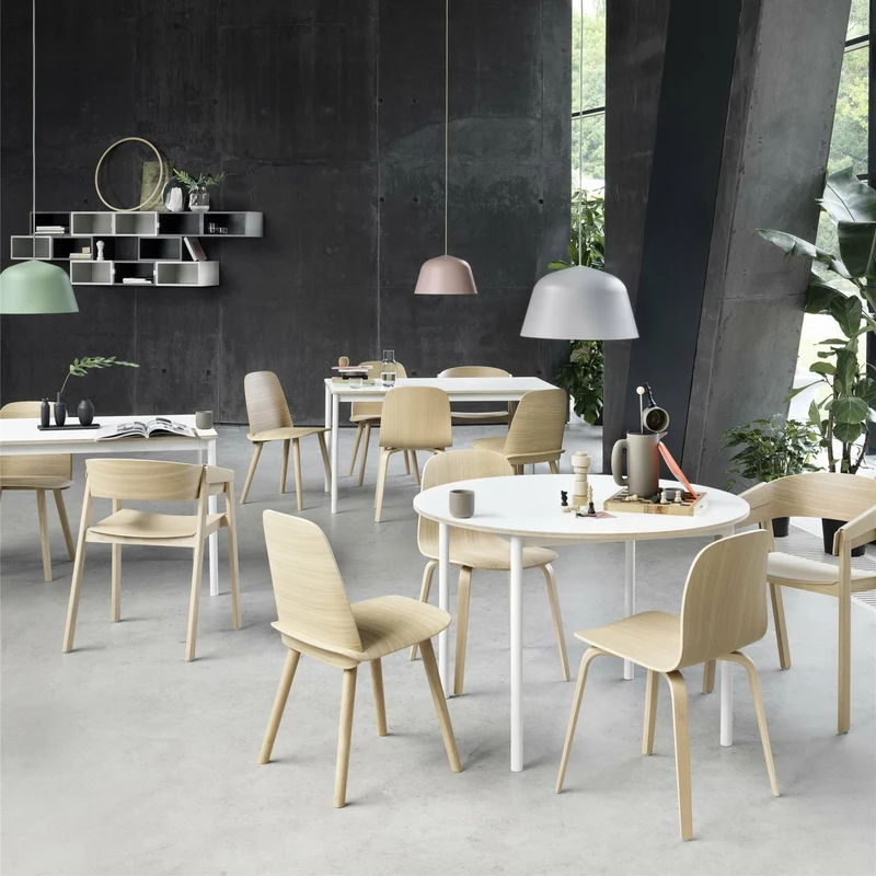Chaise en chêne foncé Nerd - Muuto