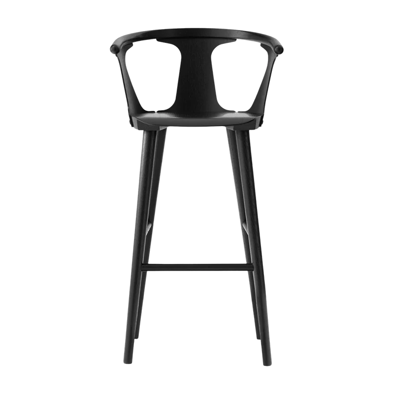 Chaise de bar en chêne laqué noir In Between SK9 - &tradition