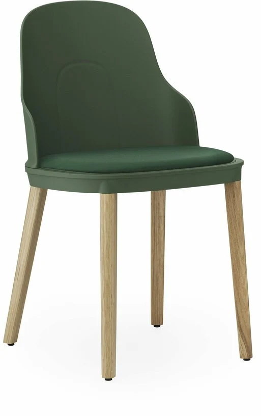 Chaise à l'assise en tissu canvas vert parc et piètement en chêne Allez Park vert - Normann Copenhagen