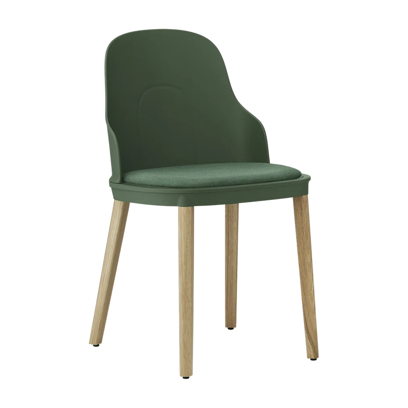 Chaise à l'assise en tissu MLF vert parc et au piètement en chêne Allez Park vert - Normann Copenhagen