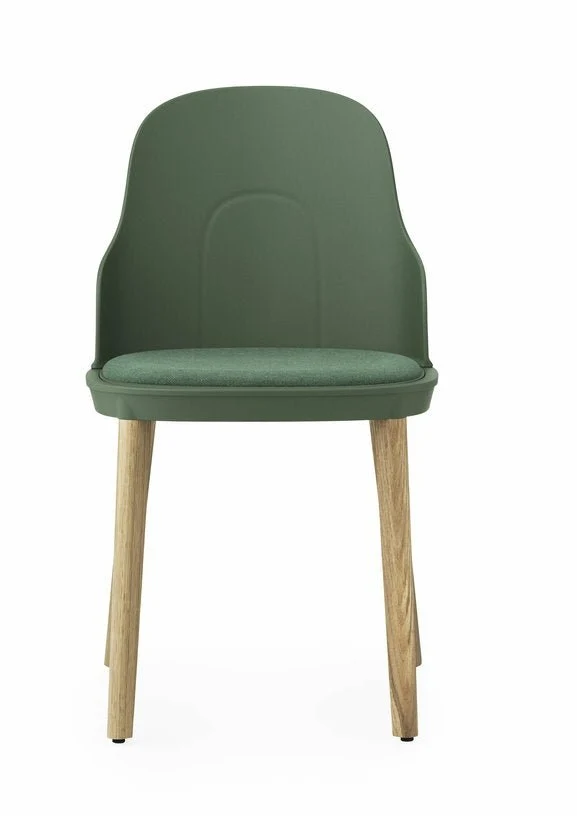 Chaise à l'assise en tissu MLF vert parc et au piètement en chêne Allez Park vert - Normann Copenhagen