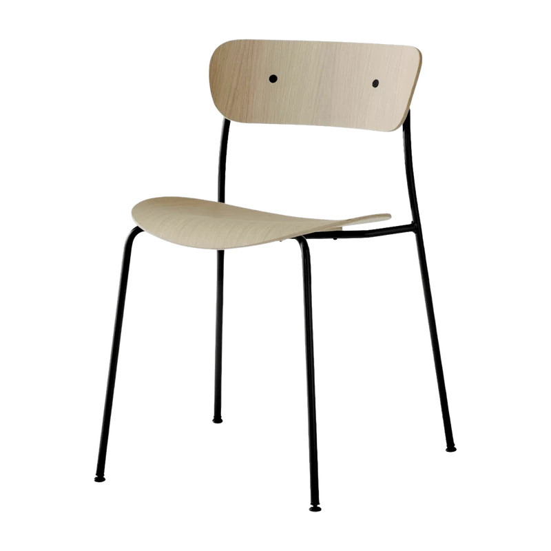 Chaise en chêne naturel et piètement noir AV1 Pavilion - &tradition