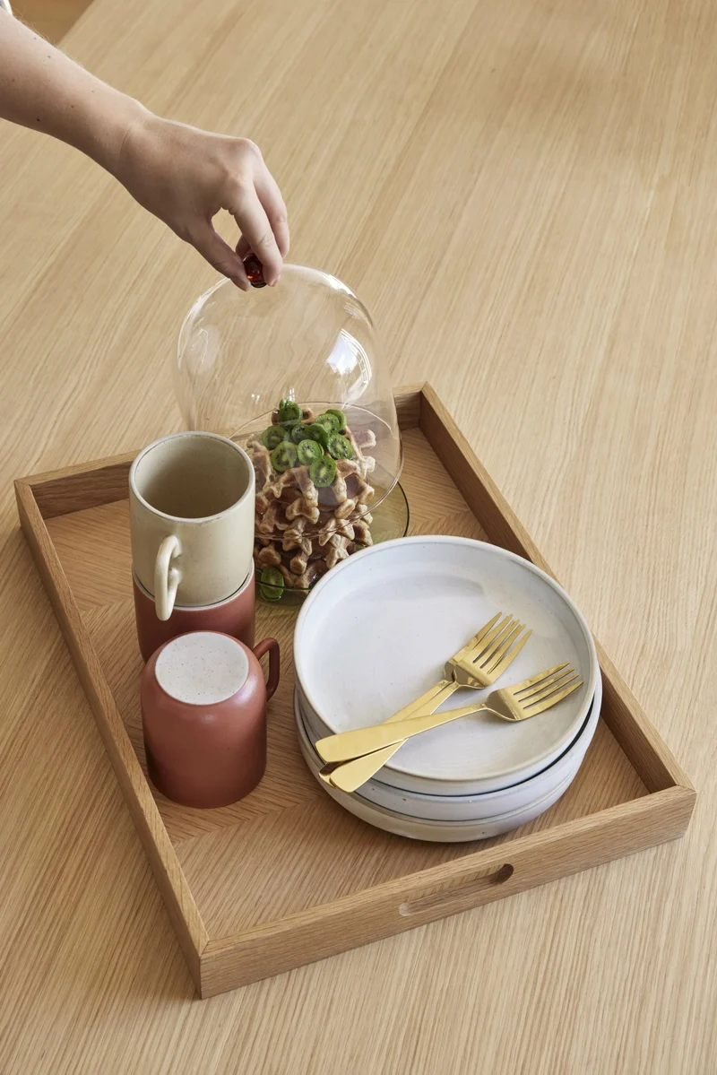 Plateau en bois de chêne strié - Hübsch