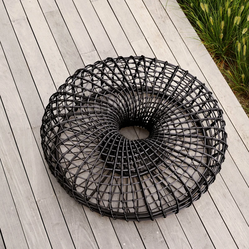 Table basse de jardin en cannage noir Nest - Cane-Line