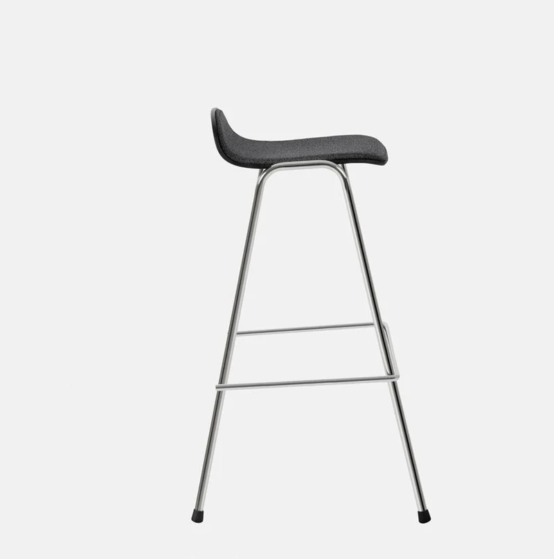 Tabouret de bar 75 cm en tissu noir et cadre argenté Touchwood - Hem