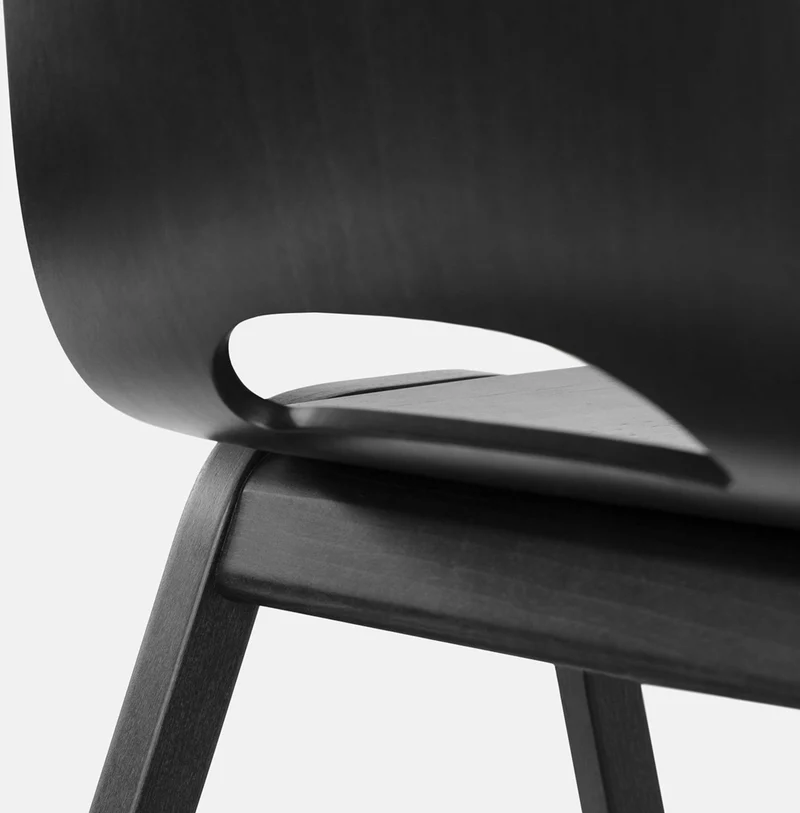 Chaise en bois noir Touchwood - Hem