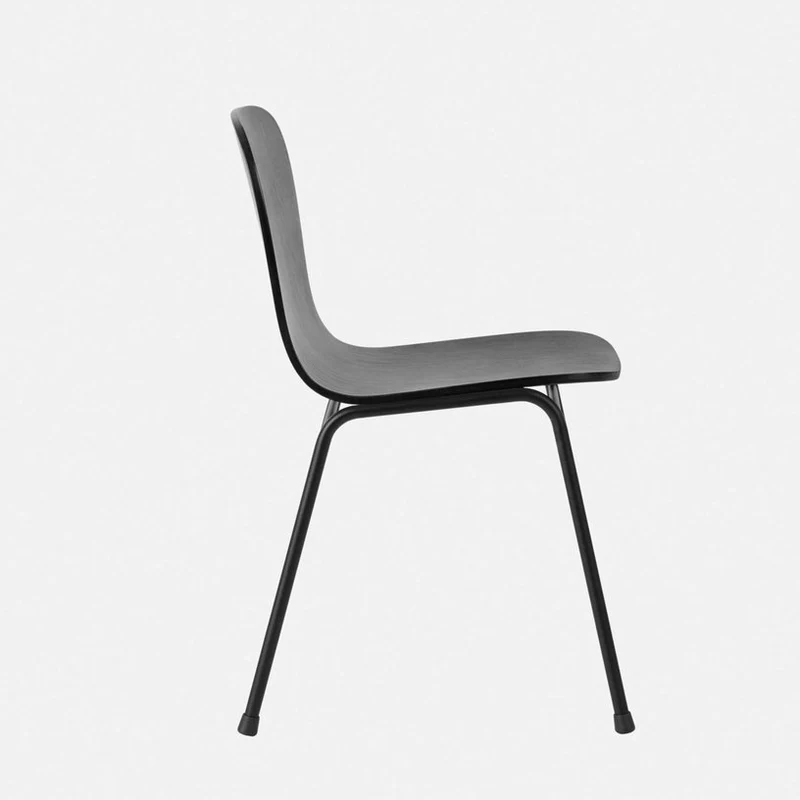 Chaise en bois noir et cadre noir Touchwood - Hem